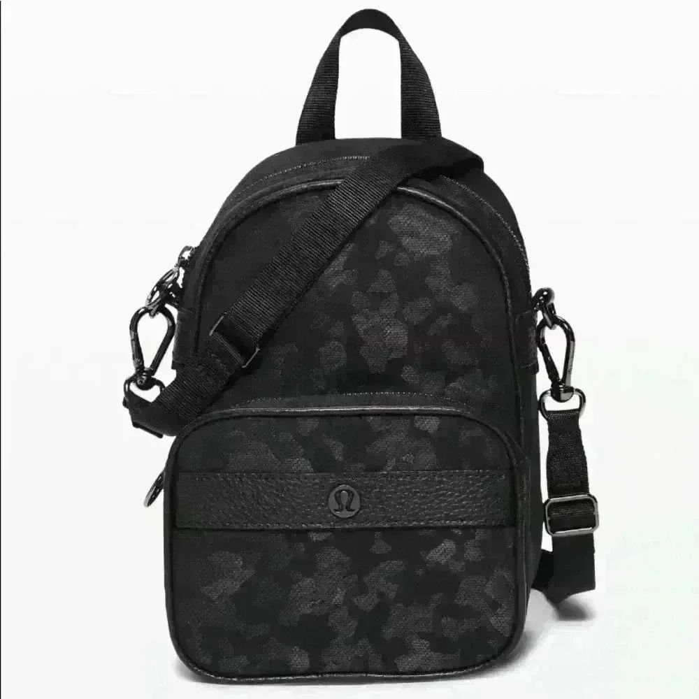 Mini lululemon bag